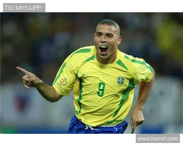 迪巴拉的崛起与挑战：从天才少年到足球巨星的蜕变之路