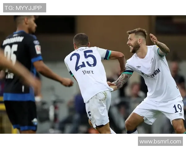 沙尔克04球员确诊新冠球队全员隔离安全防控 沙尔克04球员确诊新冠球队全员隔离安全防控