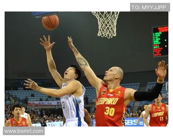 江苏肯帝亚与深圳队激战正酣谁能在这场对决中笑到最后